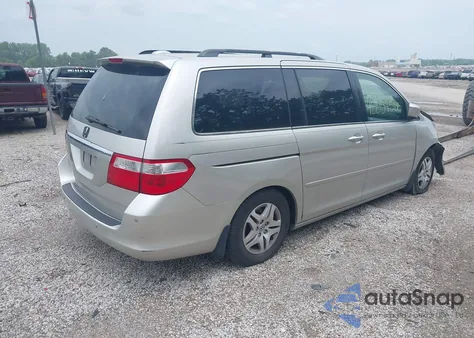 2006 Honda Odyssey Touring z USA, uszkodzony, nr VIN 5FNRL388X6B126550